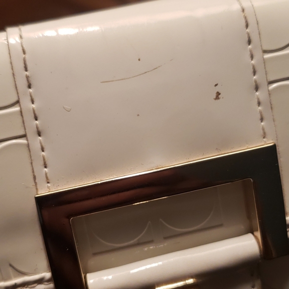 SALE -  Liz Clabourne Wallet - Picture 7 of 7